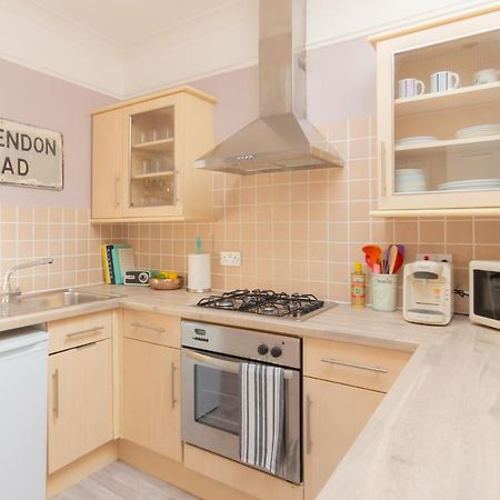 Spacious Split Level Flat In Great Location Portsmouth Esterno foto