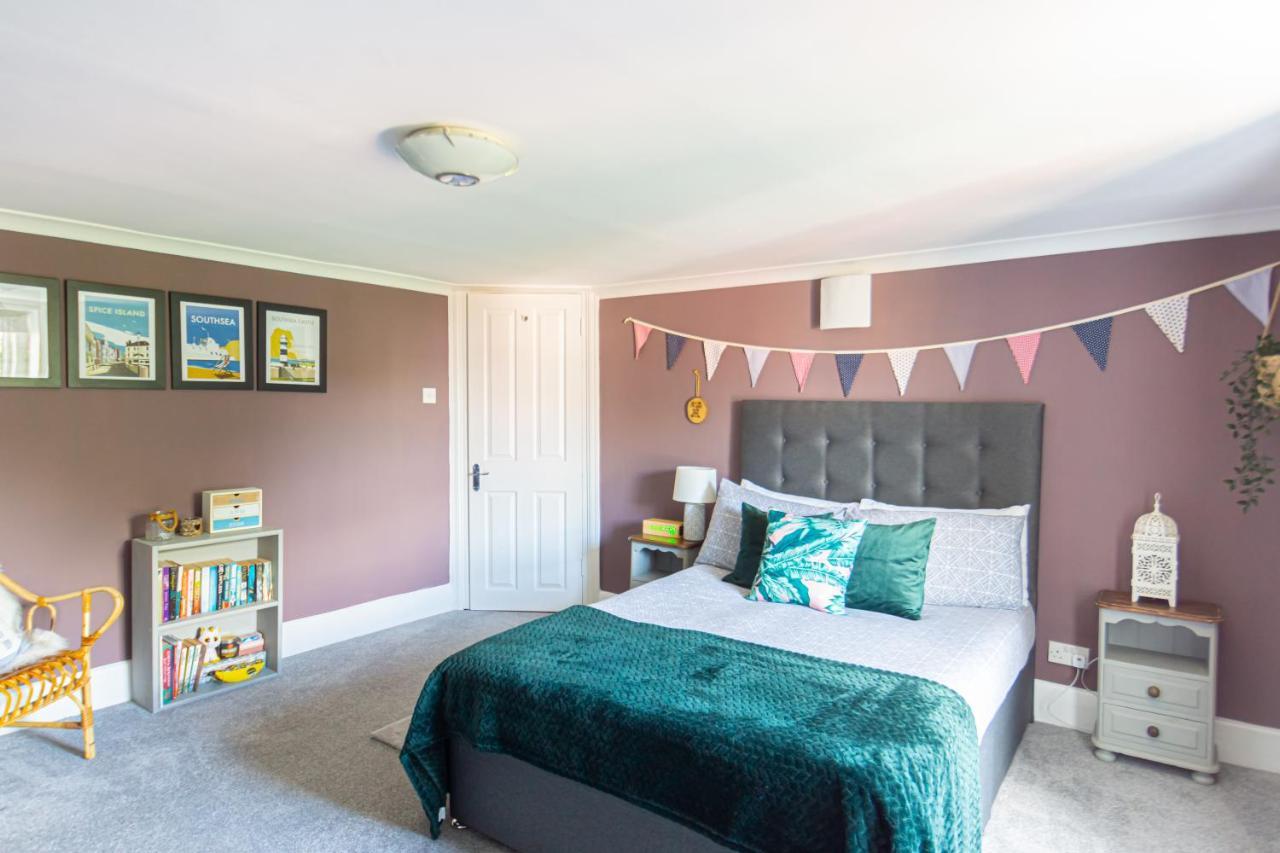 Spacious Split Level Flat In Great Location Portsmouth Esterno foto