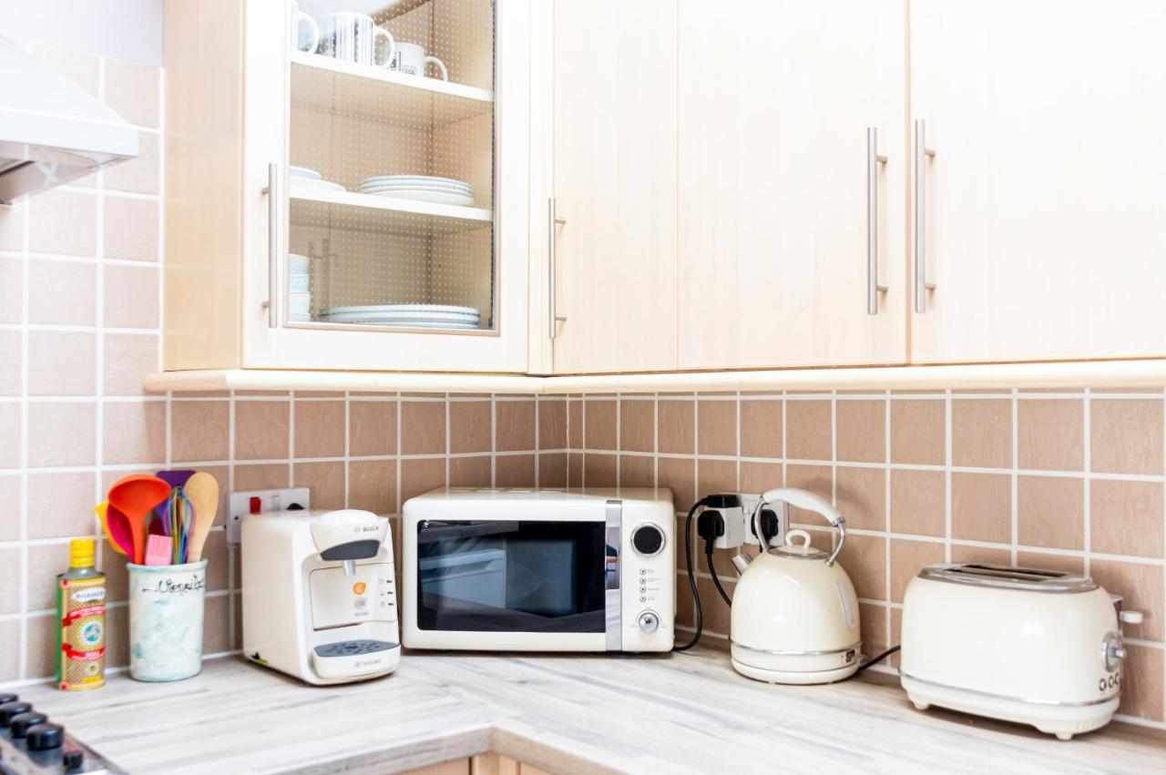 Spacious Split Level Flat In Great Location Portsmouth Esterno foto