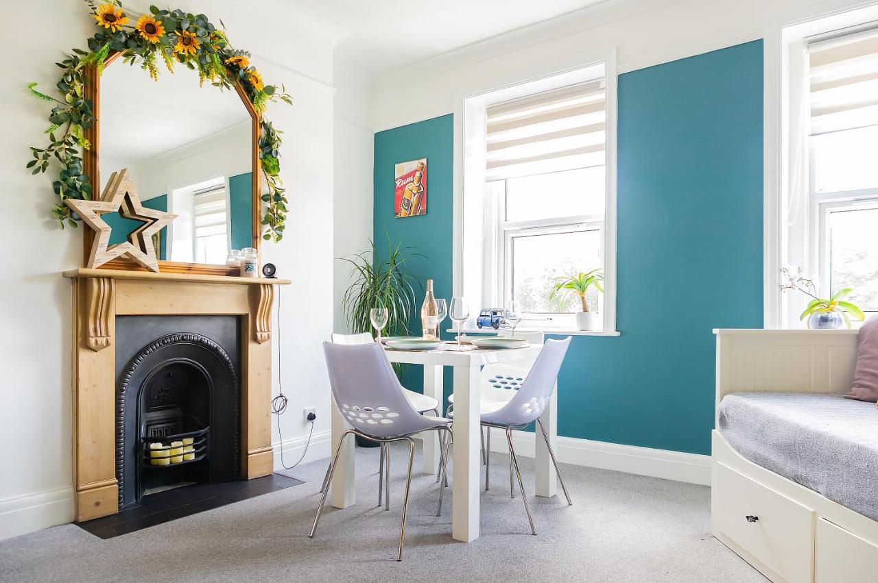 Spacious Split Level Flat In Great Location Portsmouth Esterno foto