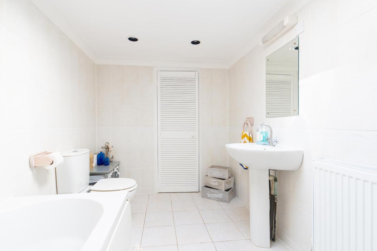 Spacious Split Level Flat In Great Location Portsmouth Esterno foto