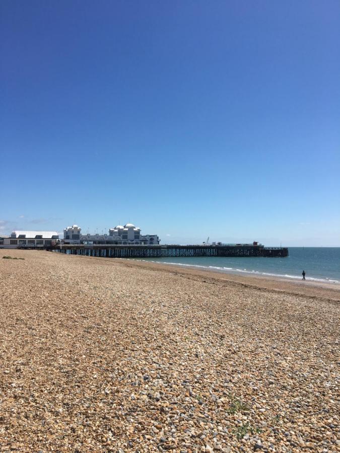 Spacious Split Level Flat In Great Location Portsmouth Esterno foto